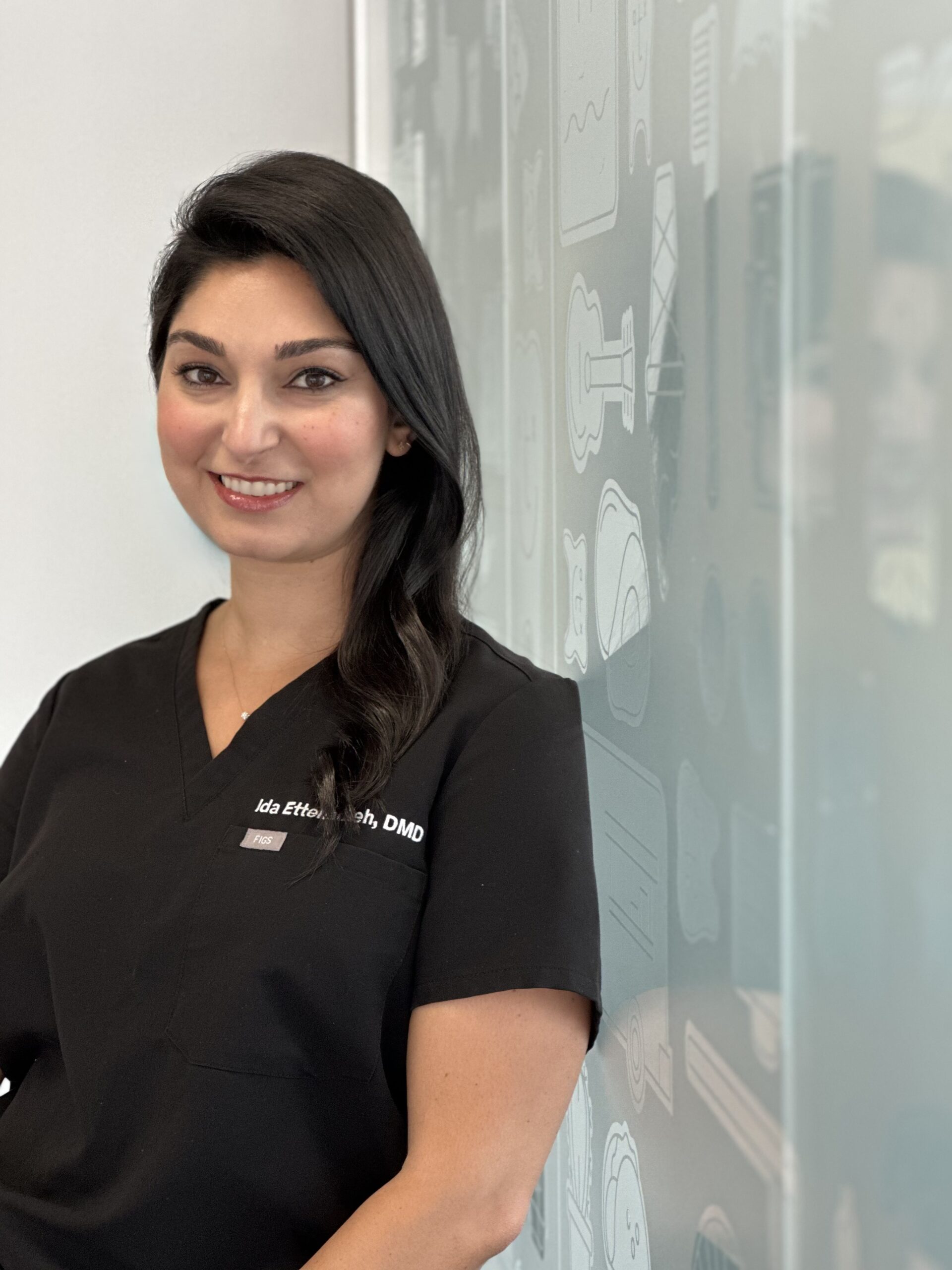 Dr. Ida Ettehadieh image